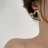 Daiiibabyyy Heart Shape Metal Earrings European And American Style Personality Fashion Stud Earrings Ms Girl Travel Wedding Accessories