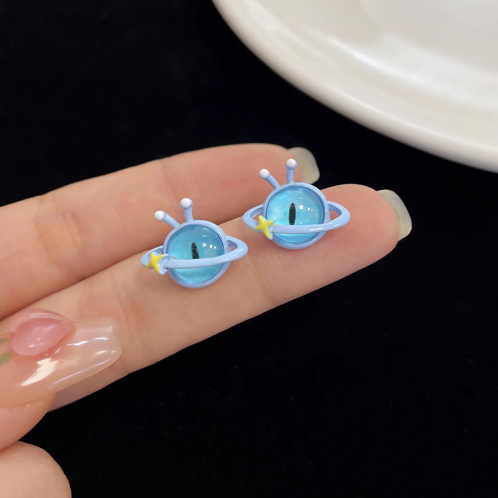 DAIIIBABYYY  -  Cute Green Blue Evil Monster Eyes Stud Earrings Women Kids Halloween Animal Rabbit Big Eyes Goth Cross Earring Jewelry