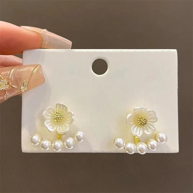DAIIIBABYYY  -  Korean Version of The Fashion Imitation Pearl Flower Earrings Women Sweet Romantic Jewellery Holiday Party Exquisite Accessories