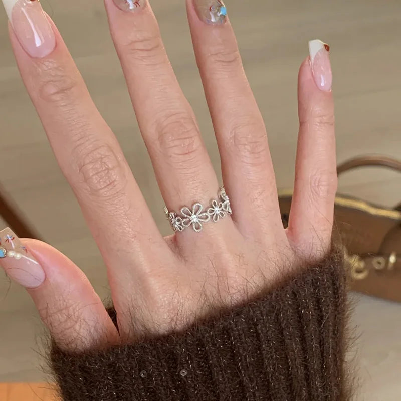DAIIIBABYYY  -  Lace Flower Zircon Rings For Women Girls Simple Trendy Gentle Exquisite Creative Elegant Sweet Anniversary Jewelry Gifts
