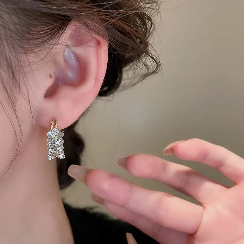 Daiiibabyyy  Rhinestone U-shaped Wheat-ear Geometric Ear Buckle Temperament All-matching Hoop Earrings Commuter Charms Jewelry