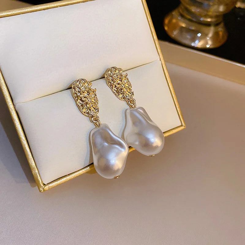 Daiiibabyyy  French Elegant Temperament Imitation Pearl Drop Shaped Long Earrings Party Premium Accessories for Womens Fashion Luxury Jewelry