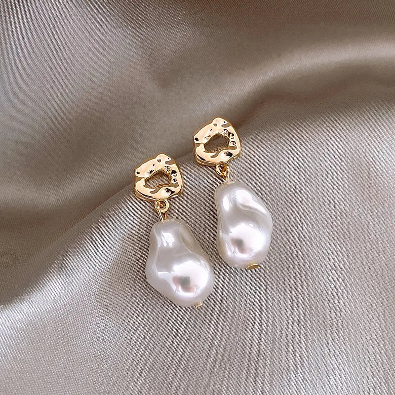 DAIIIBABYYY  -  New Arrival Korea Elegant Irregular Pearl Dangle Earrings For Women Fashion Simple Water Drop Jewelry Party Gifts