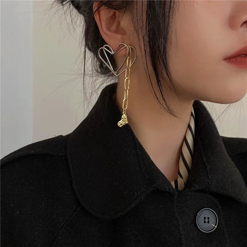 Daiiibabyyy Metallic Line Asymmetrical Love Earrings Women European American Style Hollow Heart Earrings Wedding Party Jewelry Gift