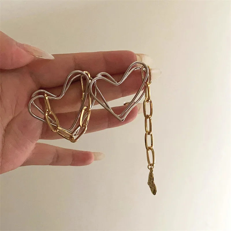 Daiiibabyyy Metallic Line Asymmetrical Love Earrings Women European American Style Hollow Heart Earrings Wedding Party Jewelry Gift