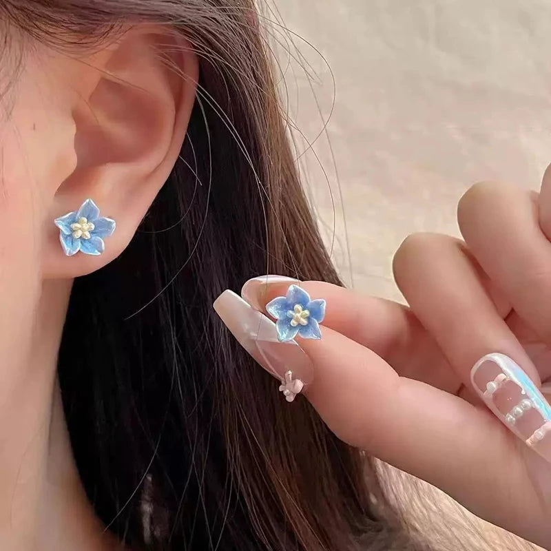 Daiiibabyyy  New Blue Flower Dangle Earrings for Women Exquisite Sweet Romantic Floral Ear Studs Versatile Fine Jewelry Gifts Wholesale 2025