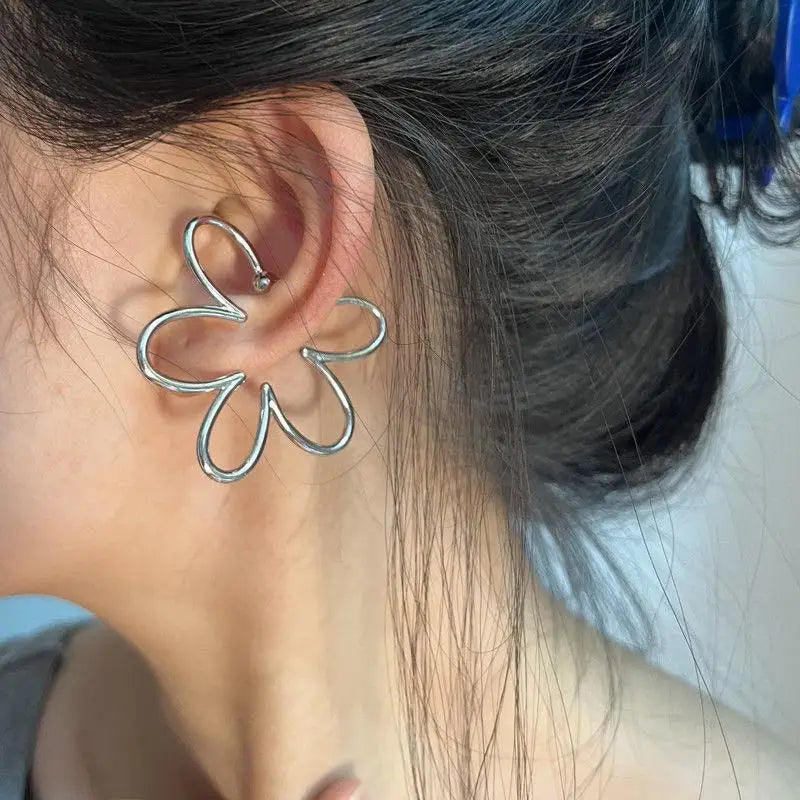 DAIIIBABYYY  -  2pcs Metal Flower Ear Clip Cuff No Piercing Holeless Ear Clip Geometric Earring Trendy Earrings No Pierced Ear Clip Earrings