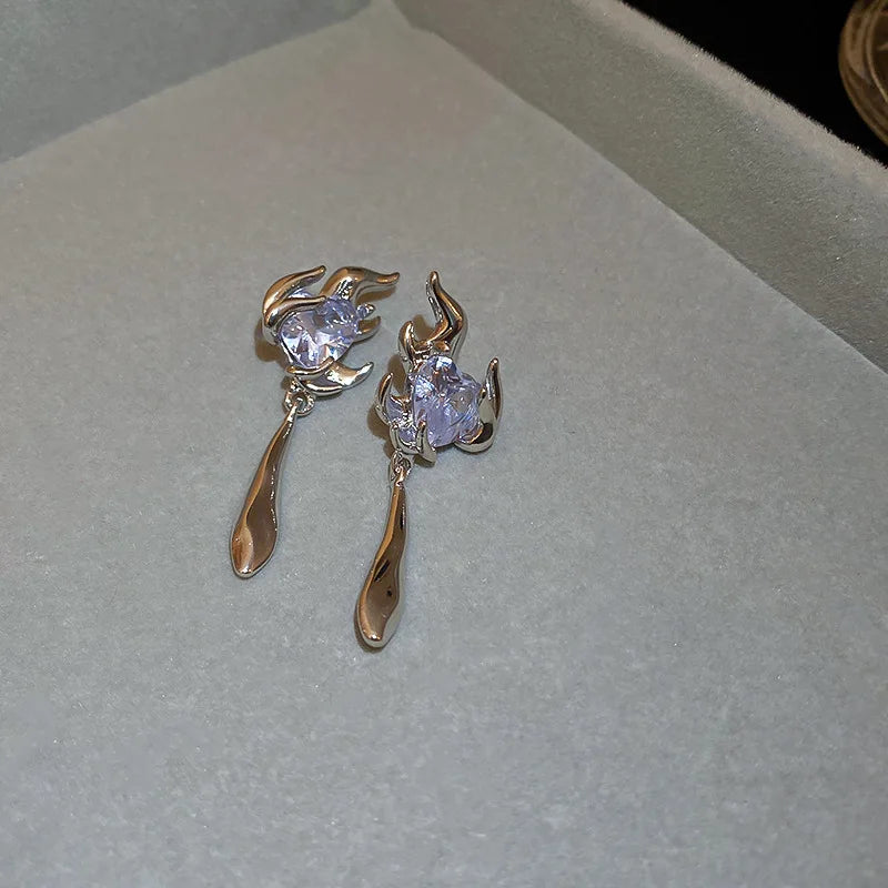 DAIIIBABYYY  -  Korea Fashion Geometric Flame Metal Inlay Zircon Heart Drop Earrings For Women Party Jewelry Accessories