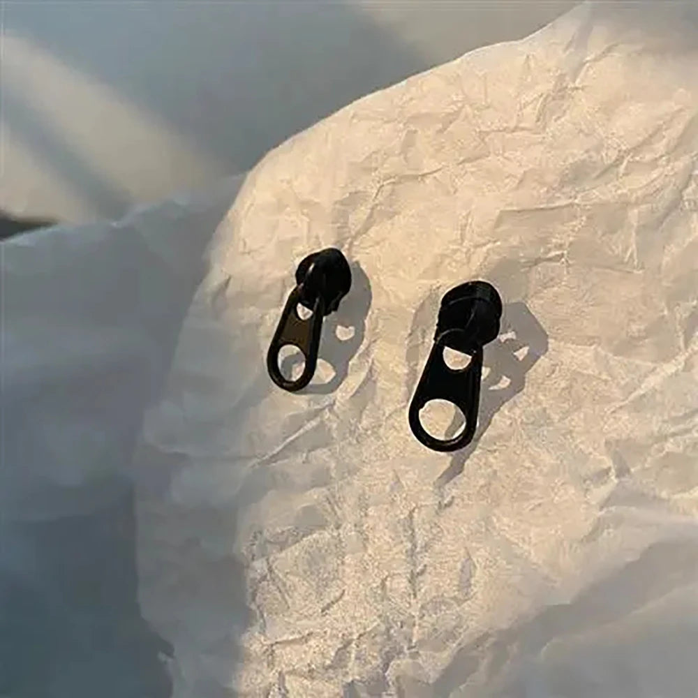 DAIIIBABYYY  -  New trend Pin Earrings Women's personality Fashion Metal earrings Cyberpunk men's and women's paper clips Jewelry accessories