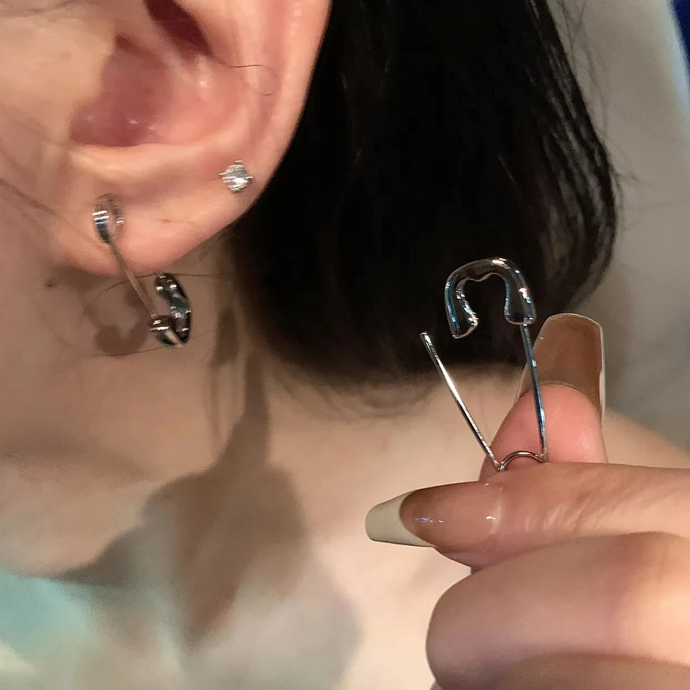 DAIIIBABYYY  -  New trend Pin Earrings Women's personality Fashion Metal earrings Cyberpunk men's and women's paper clips Jewelry accessories