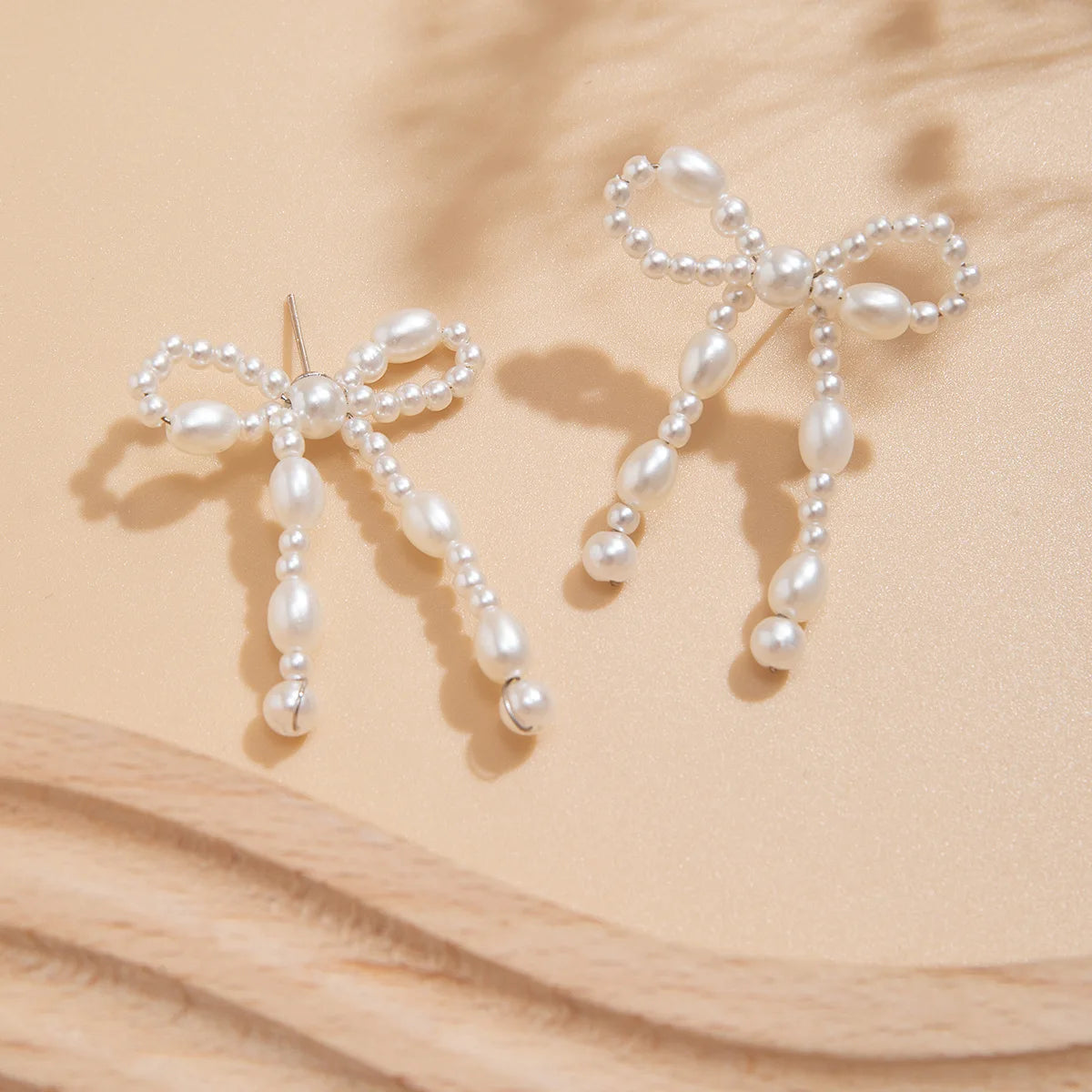 DAIIIBABYYY  -  2024 France Charm Bow Pearl Stud Earrings White Imitation Pearl Manual Bowknot Shape Drop Earring Wedding Jewelry Valentine Gift