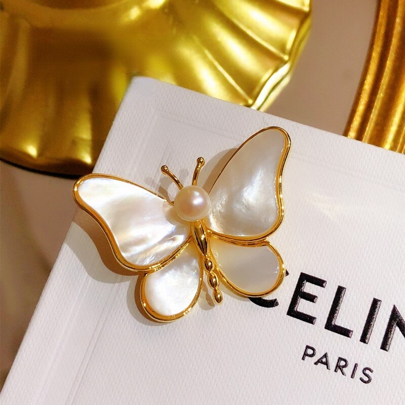 Brooch new Fashion beauty Women gold Zinc Alloy crystal exquisite flower butterfly insect pins hot sale party Gift man daiiibabyyy