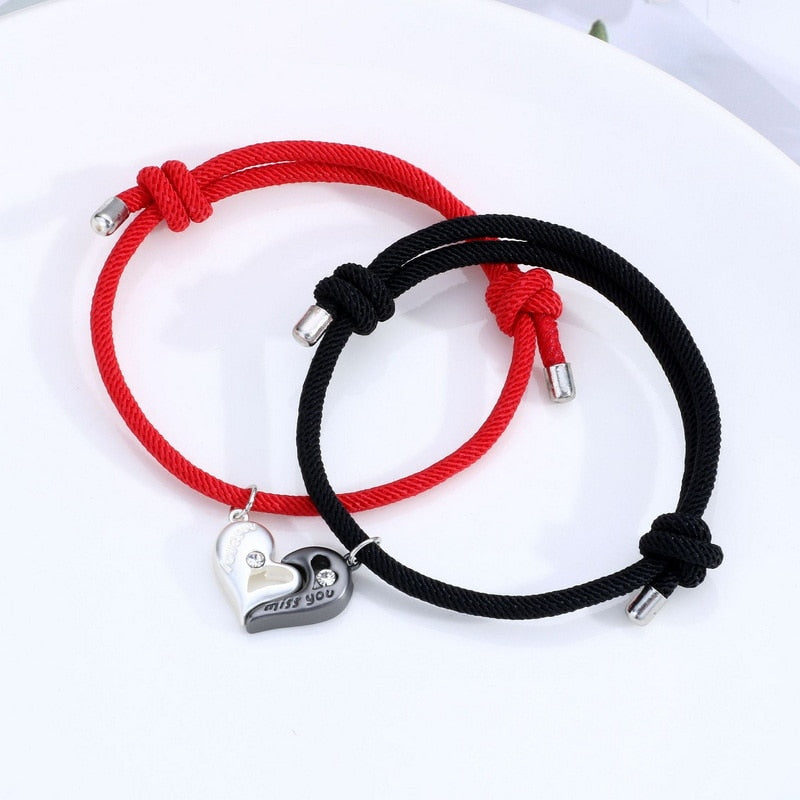 2Pcs Magnetic Couple Bracelets Lovers Spaceman Astronaut Pendant Distance Faceted Charm Bracelet Men Women Wedding Jewelry Gift daiiibabyyy