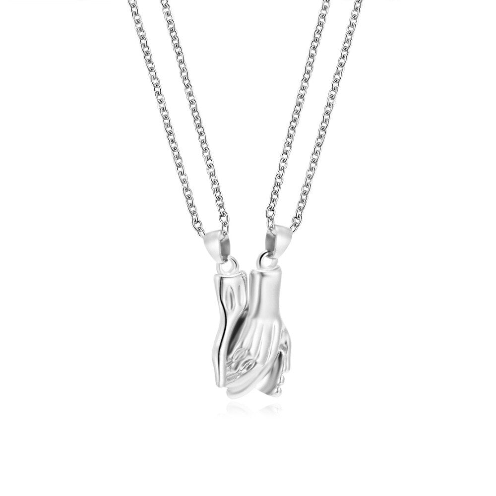 2Pcs Hold Hands Magnetic Couple Necklace Lovers Hand In Hand Pendant Necklace for Women Men Fashion Jewelry Gift 2022 New Trend daiiibabyyy