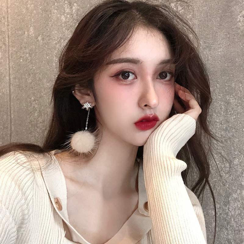 Autumn New Fashion Long Mink Fur Fluffy Hairball Dangle Earrings For Women Girls Party Jewelry Crystal Snowflake Drop Earring daiiibabyyy