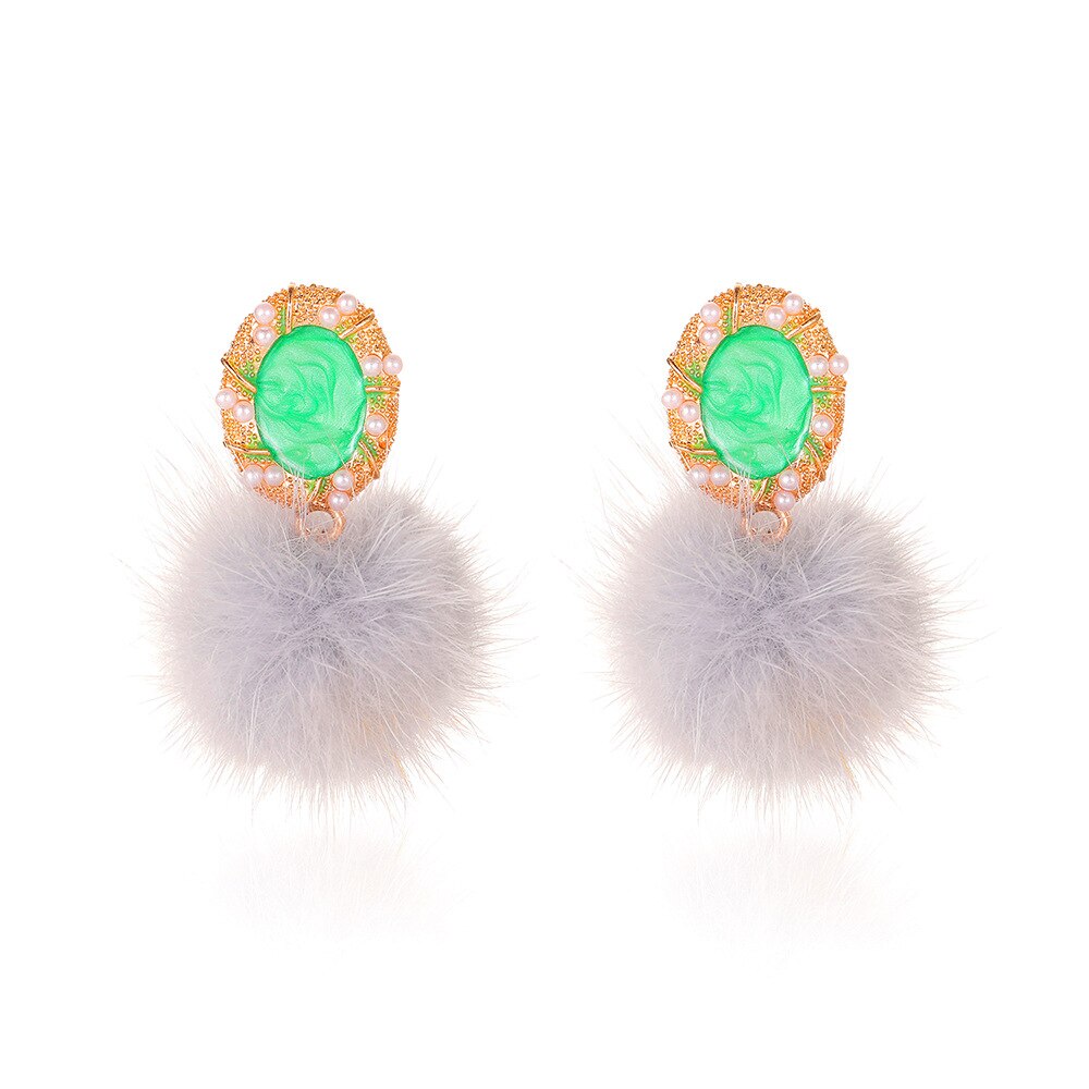 Autumn Winter Sweet Plush Ball Stud Earring for Women Jewelry Multicolor Pearls Female Personality Simple Pink Plush Fur Earing daiiibabyyy