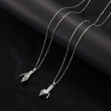 2Pcs Hold Hands Magnetic Couple Necklace Lovers Hand In Hand Pendant Necklace for Women Men Fashion Jewelry Gift 2022 New Trend daiiibabyyy