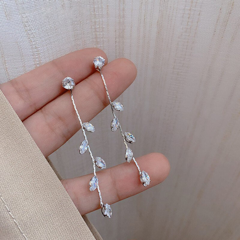 Alloy Earrings for Women Fashion Long retro Tassel Jewelry Pearl Earrings Jewelry accessories Wholesale daiiibabyyy