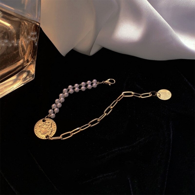 Bracelet for Women Head Portrait Pearl Bracelet Retro Simple Bracelet Fashion Geometric Pendant Jewelry Accessories Wholesale daiiibabyyy
