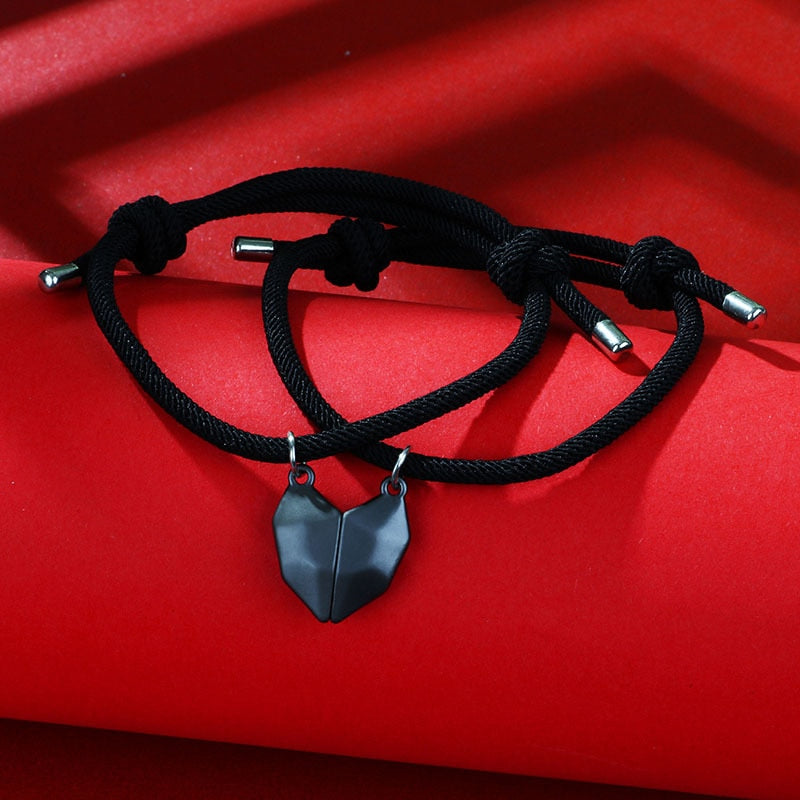 2Pcs Magnetic Couple Bracelets Lovers Spaceman Astronaut Pendant Distance Faceted Charm Bracelet Men Women Wedding Jewelry Gift daiiibabyyy