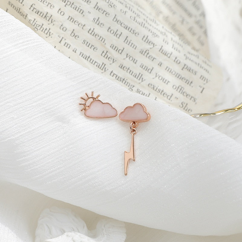 2022 South Korean trend earrings creative design sense retro wind and cloud small earrings fashion women's earrings party gifts daiiibabyyy