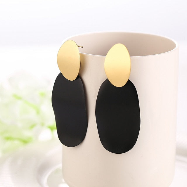 WYBU Summer Style Golden Drop Earrings For Women Geomatric Black Long Hanging Earring Triangle Bts Jewelry Earing bijouterie daiiibabyyy