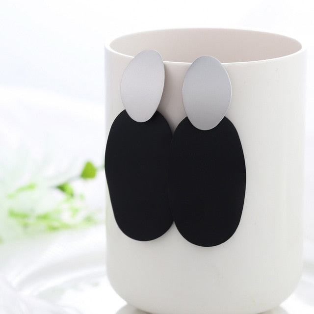 WYBU Summer Style Golden Drop Earrings For Women Geomatric Black Long Hanging Earring Triangle Bts Jewelry Earing bijouterie daiiibabyyy