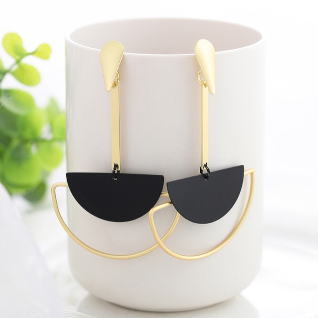 WYBU Summer Style Golden Drop Earrings For Women Geomatric Black Long Hanging Earring Triangle Bts Jewelry Earing bijouterie daiiibabyyy