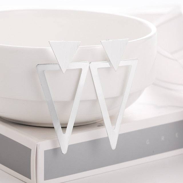 WYBU Summer Style Golden Drop Earrings For Women Geomatric Black Long Hanging Earring Triangle Bts Jewelry Earing bijouterie daiiibabyyy