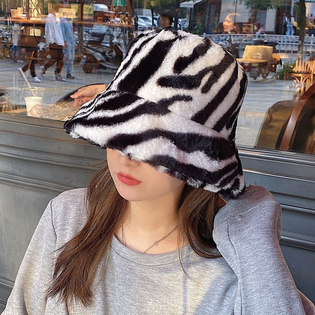 Autumn Winter Panama Hat for Women Faux Fur Bucket Hats Cow Print Plush Velvet Warm Panama Hat Fisherman Hats Vacation Cap daiiibabyyy