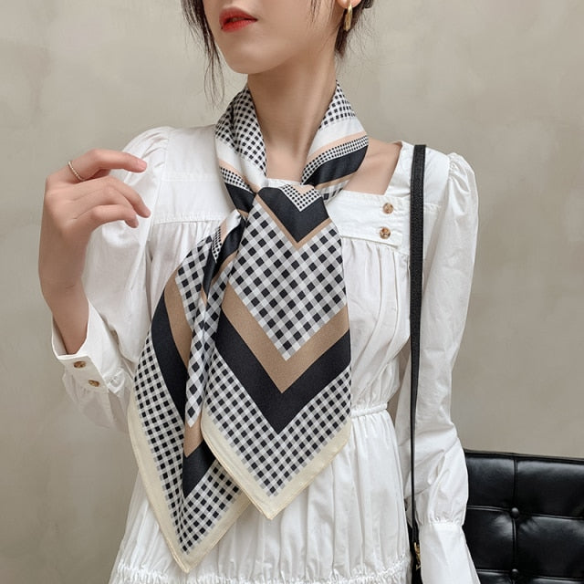 90cm * 90cm Design Scarf Lady Shawl Printed Silk Felt Headscarf Scarf Lady Headscarf Square Scarf Lady Wrap Scarf 2021 daiiibabyyy