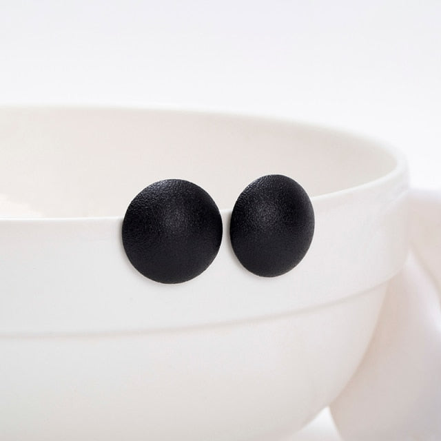 WYBU Summer Style Golden Drop Earrings For Women Geomatric Black Long Hanging Earring Triangle Bts Jewelry Earing bijouterie daiiibabyyy