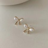 AOMU  Chic Imitation Pearl Geometric Fan Shaped Elegant Stud Earrings for Women Girls Jewelry Party Asseccoires daiiibabyyy