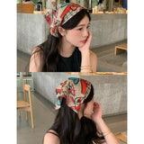 Daiiibabyyy Korean Retro Graffiti Triangular Hair Scarf for Women Spring and Summer Vacation Concave Shape Photo Versatile Headbands Y2k