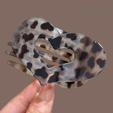 Daiiibabyyy  Korean Acetic Oval Flat Hair Clips for Women Elegant Leopard Matte Curved Round Hair Claw Clip Barrettes Hair Accessories