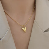 Daiiibabyyy Fashion Luxury Design Heart Pendant Necklace for Women Simple Stainless Steel Romantic Gold Love Necklace Girls Jewelry Gift