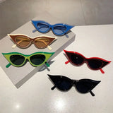 Daiiibabyyy  Personalized Small Frame Cat Eye Sunglasses for Women Fashionable Color Blocking Trend UV Resistant Sunglasses