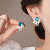 Daiiibabyyy  Inlaid Rhinestone Square Hollow Pearl Earrings for Women 2025 Exquisite Temperament Stud Earring Luxury Designer Jewelry