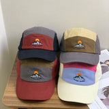 DAIIIBABYYY  -  Japanese Retro Mountain Peak Embroidery 5-panel Baseball Caps for Men Summer Couple Versatile Fashion Sunscreen Women's Hats