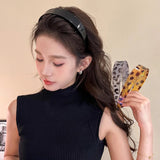 Daiiibabyyy  Leopard Print Wide Tooth Hair Headband Teeth for Women Non Slip Resin Hair Hoop Styling Hair Accessories for Thick Thin Hair