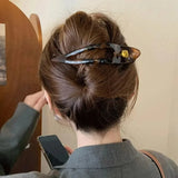 Daiiibabyyy  New Fashion Acrylic Duckbill Hair Claw Barrettes Leopard Printed Hair Clips Hair Accessories for Women Hairpin Ponytail Headwear