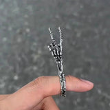 Daiiibabyyy  New Skull Cigarette Holder Ring Innovate Finger Clip Smoking Cool Men's Gift Smoking Tool Smoking Accessories Jewelry