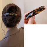 Daiiibabyyy  Fashion Elliptical Leopard Print Hair Clip PVC Arc Spring Clip Grab Clip Headwear Large Hairpin Girl