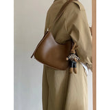 Daiiibabyyy Fashionable versatile student crossbody bag women new trendy retro armpit bag French niche single shoulder crescent bag