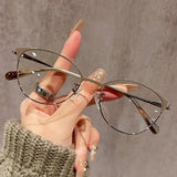 Daiiibabyyy  Fashionable Cat Eye Reading Glasses for Men and Women, High-definition Anti Blue Light Presbyopia Glasses, 0 To+400