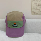 DAIIIBABYYY  -  Japanese Retro Mountain Peak Embroidery 5-panel Baseball Caps for Men Summer Couple Versatile Fashion Sunscreen Women's Hats