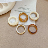 Daiiibabyyy  5-piece retro elegant style wide resin ring set for women, simple and personalized, versatile design, stacked ring set