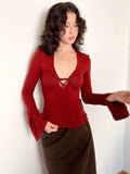 Daiiibabyyy  Retro Spicy Girl Style Niche Instagram High End Lace Patchwork Design Sexy Twisted Hollow Out V-neck Base Shirt