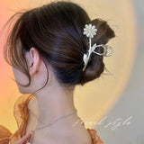 Daiiibabyyy Vivid Flower Hair Claws for Women Vintage Hair Jewelry Charm Big Rhinestone Crystal Crab Clip Wedding Claw Crab Daisy Shark Clip