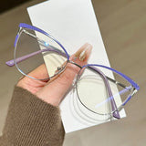 Daiiibabyyy  New Anti Blue Light Glasses for Men and Women, Versatile Glasses with Metal Frames, Fashionable and Ultra Light Flat Lenses